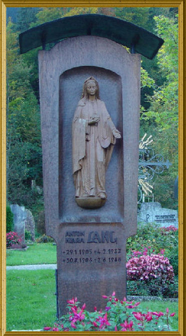 Tomb of oak with Immaculate