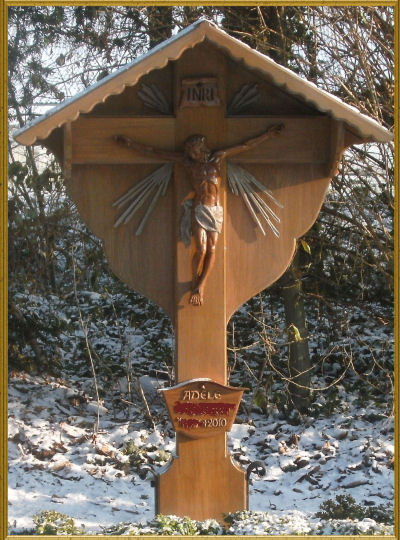 Baroque Crave Cross with Halo